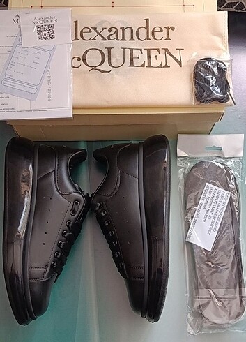 ALEXANDER MCQUEEN 