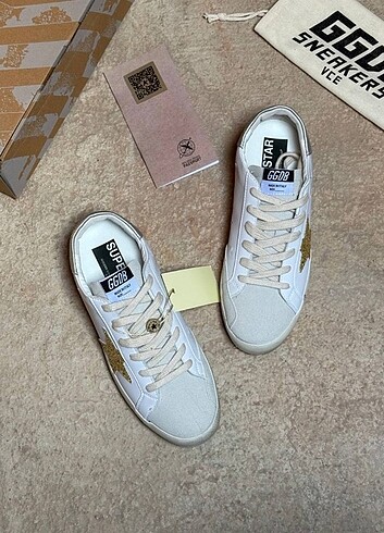 Golden Goose Deluxe GOLDEN GOOSE DELUXE ALTIN