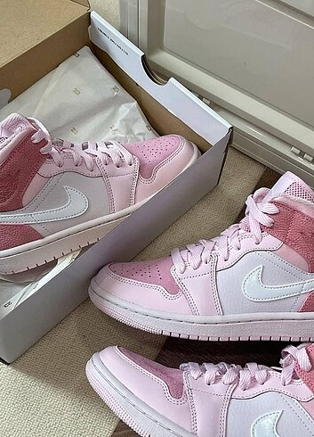 37 Beden Nike Air Jordan 1 Mid ?Digital Pink? 
