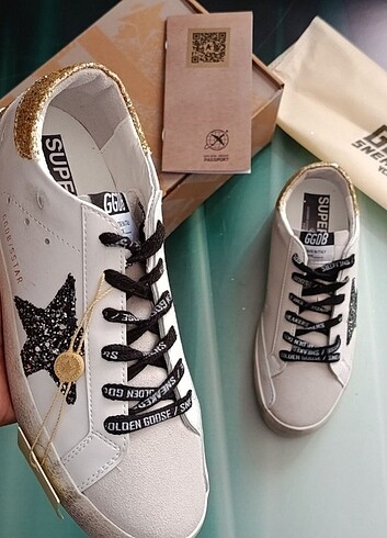 GOLDEN GOOSE DELUX BRAND GOLD