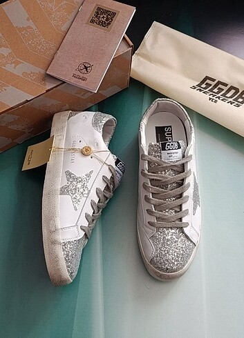 37 Beden çeşitli Renk GOLDEN GOOSE DELUX BRAND GÜMÜŞ