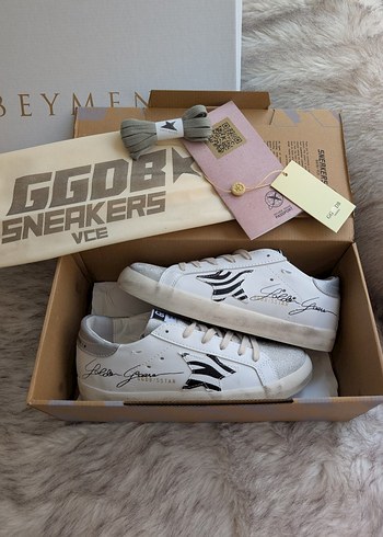 Golden Goose Deluxe Signature