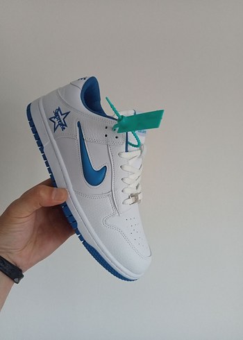 Nike Dunk Low Supreme