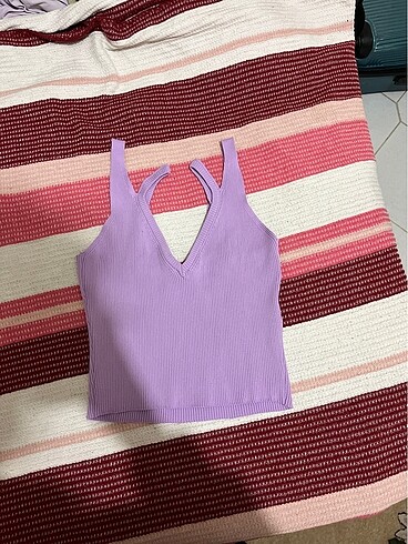 Lila Crop