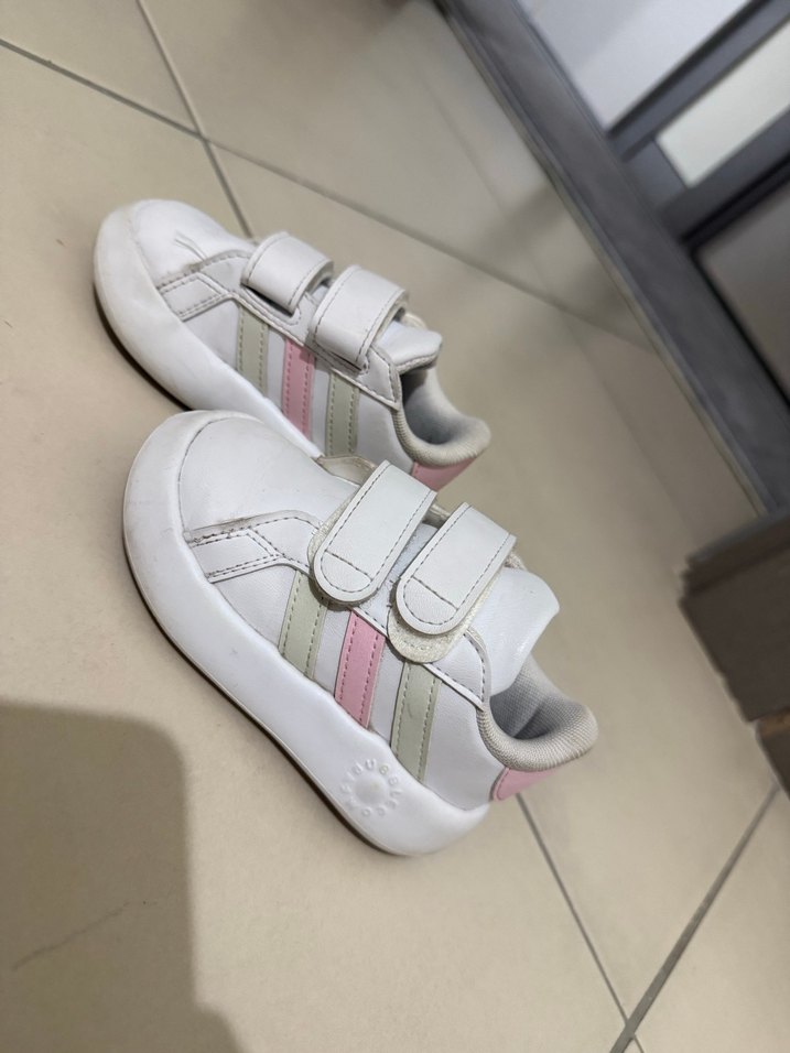 Kız Çocuk Beyaz Cırt Cırtlı Spor Ayakkabı - Görsel 2