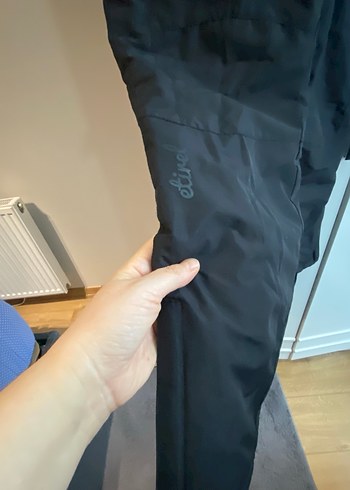 Askılı siyah kayak pantolonu - Görsel 2