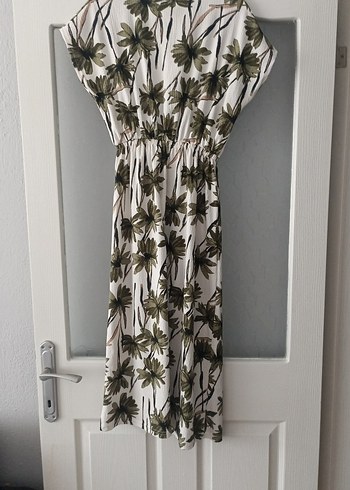 V Yaka Gri Çiçek Desenli Uzun Elbise - Görsel 6