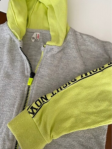 Defacto Sweat