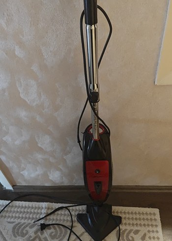 Kırmızı Dikey Elektrikli Süpürge
