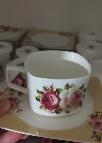 Pastel Çiçek Desenli Beyaz Porselen Fincan Takımı - Görsel 4