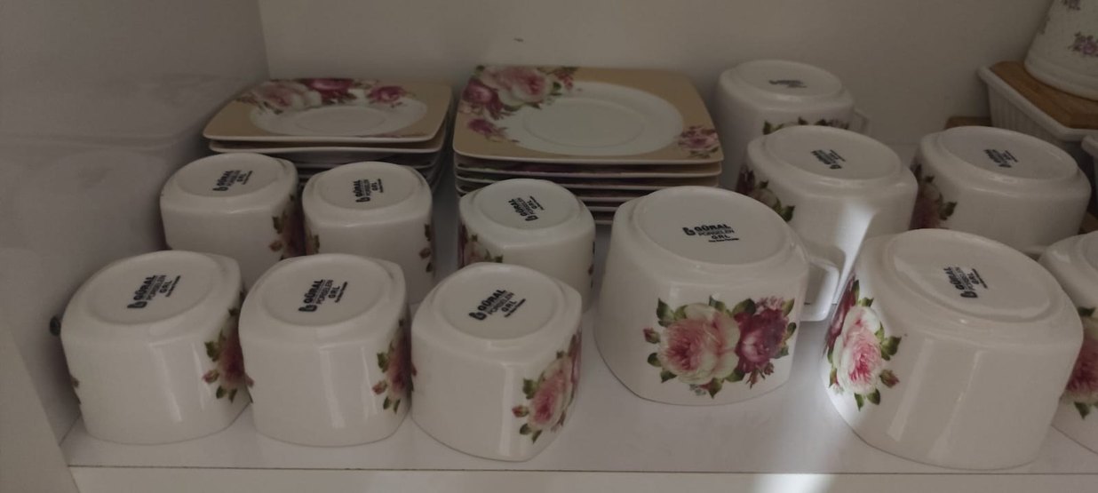 Pastel Çiçek Desenli Beyaz Porselen Fincan Takımı - Görsel 3