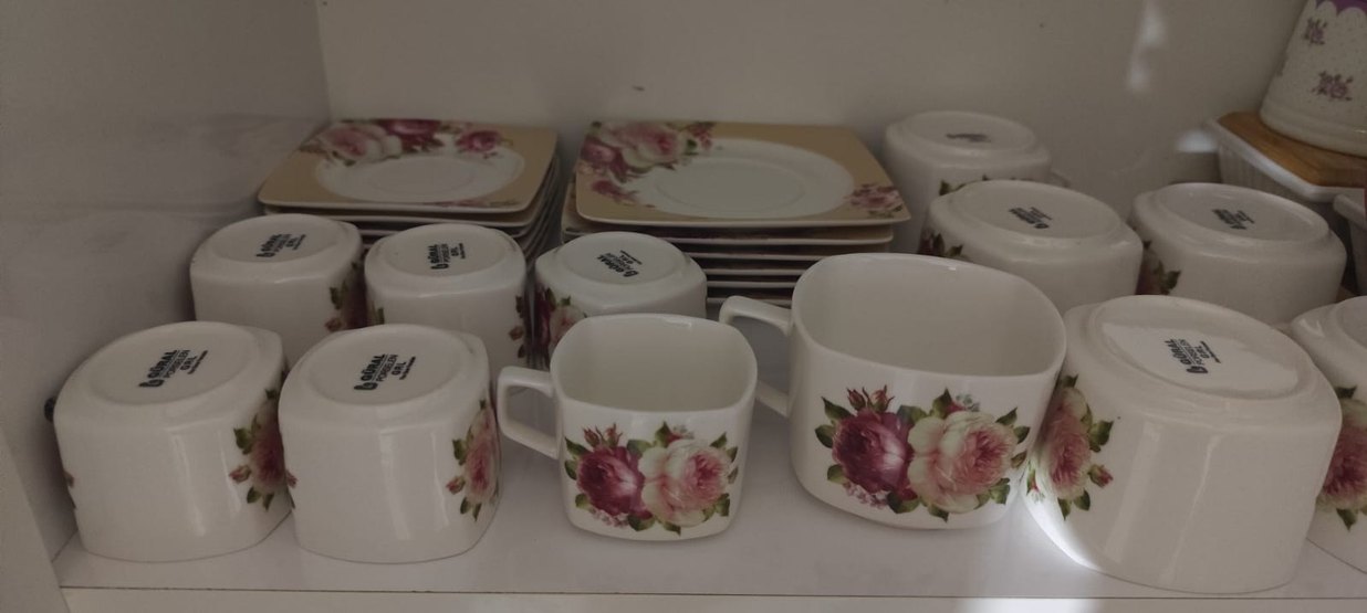 Pastel Çiçek Desenli Beyaz Porselen Fincan Takımı - Görsel 5