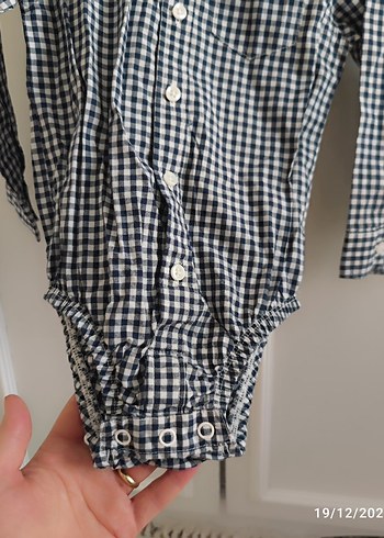 Gri Düğmeli Erkek Bebek Tulum - Görsel 2