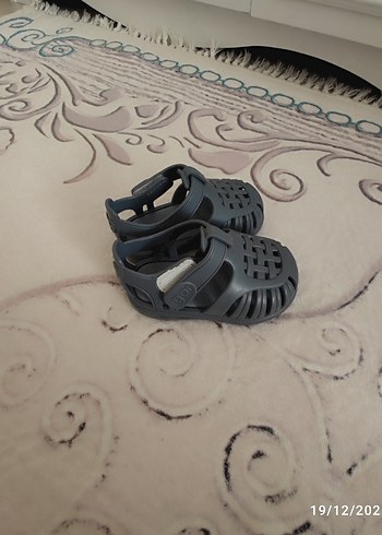 Gri Erkek Çocuk Bükümlü Kauçuk Terlik - Görsel 2