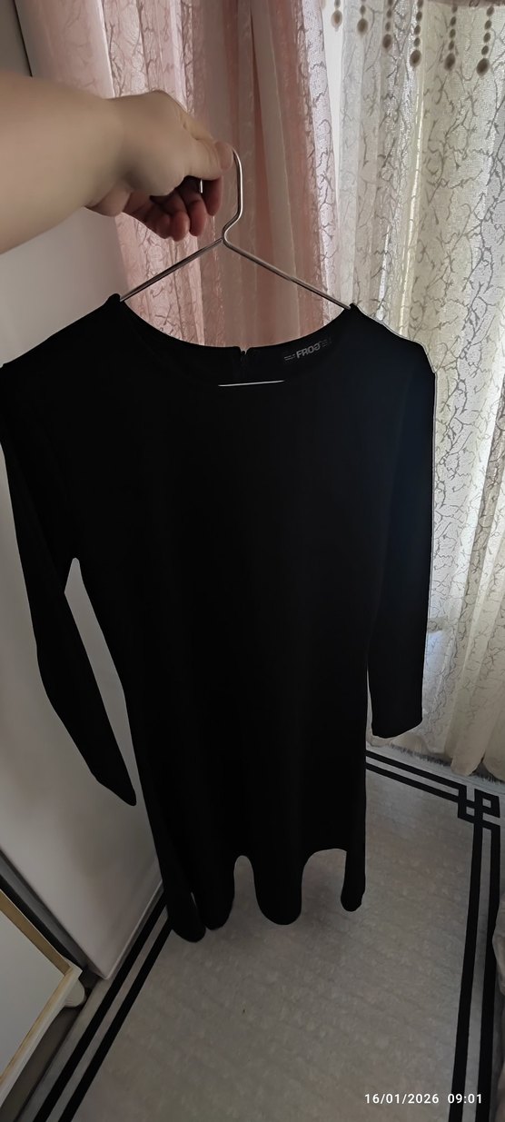 Siyah V Yaka Uzun Kollu elbise - Görsel 5