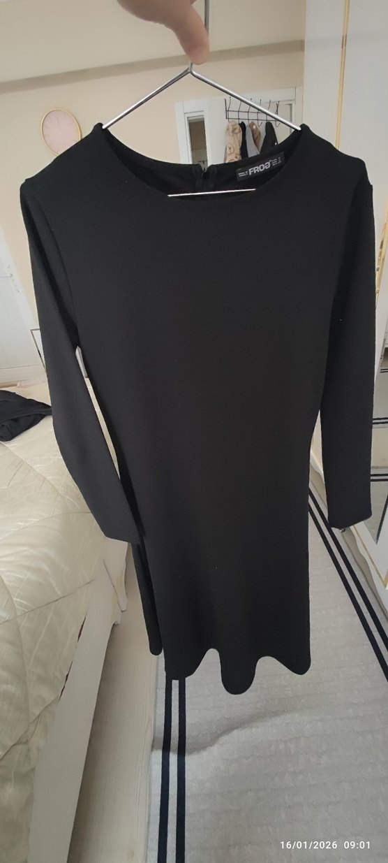 Siyah V Yaka Uzun Kollu elbise - Görsel 3