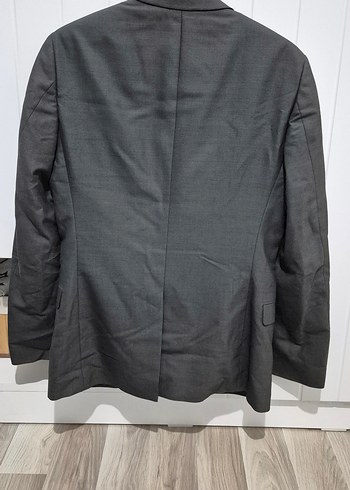 Gri Düğmeli Erkek Takım Elbise - Görsel 2