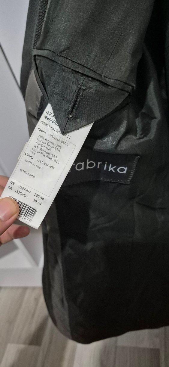 Gri Düğmeli Erkek Takım Elbise - Görsel 3