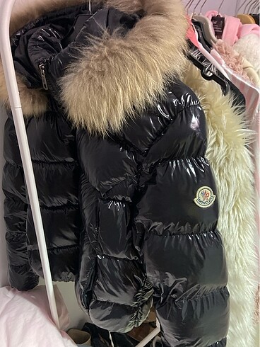 m Beden Mont moncler