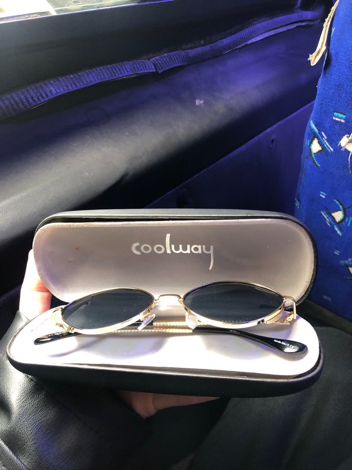 Parlak Altın Renkli Minimalist Kadın Gözlüğü - Görsel 2