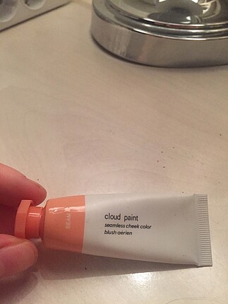glossier cloud paint beam