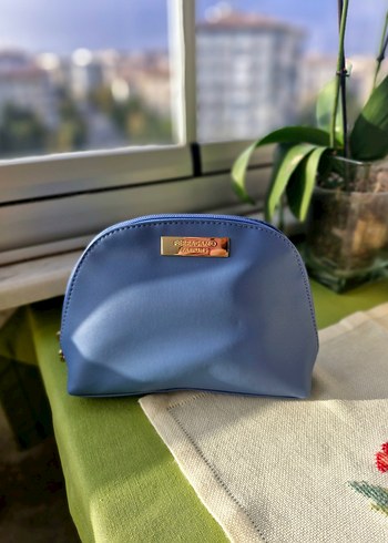 Salvatore Ferragamo Salvatore Ferragamo THY Seyahat Kiti/Makyaj Çantası