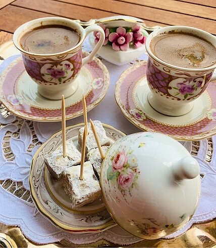Endonezya Shabby Chic Çiçek Desenli Pembe Vintage Fincanlar