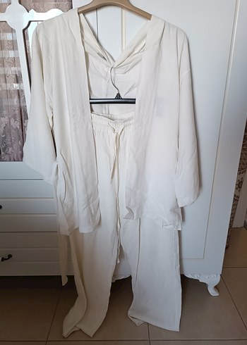 Beyaz kimono Takımı