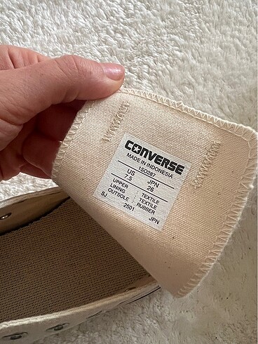 40 Beden Kırık beyaz erkek converse
