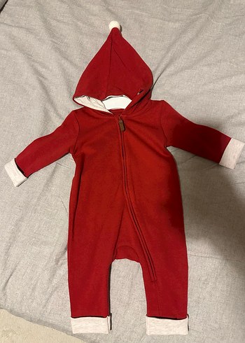Kırmızı Kapüşonlu Bebek Tulum - Görsel 2