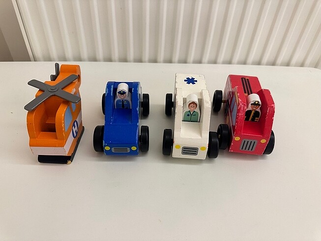 Melissa&Doug Ahşap Acil Yardım Araçları - Görsel 5