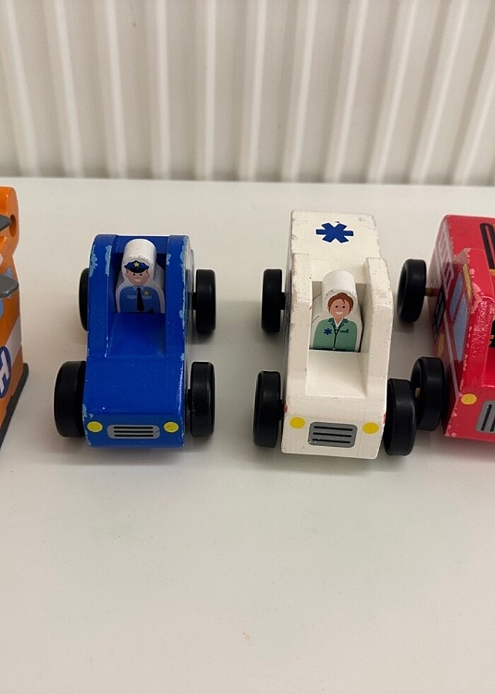 Melissa&Doug Ahşap Acil Yardım Araçları - Görsel 5