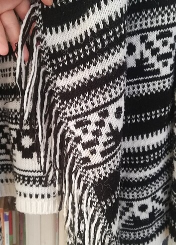 Bol dökümlu  hırka - Görsel 4