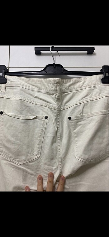 31 Beden beyaz Renk Zara pantolon