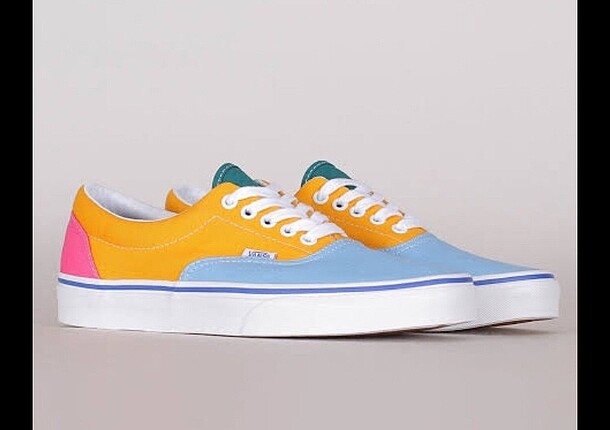 Vans Era