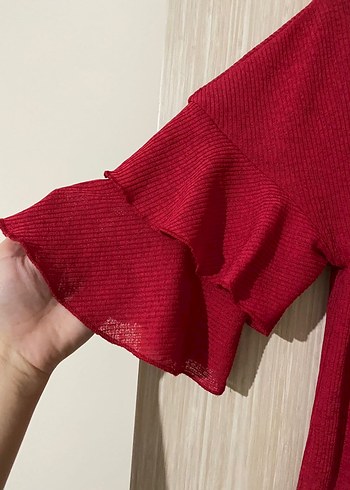 Kırmızı Kısa Kollu Fırfırlı Kadın Bluz - Görsel 3