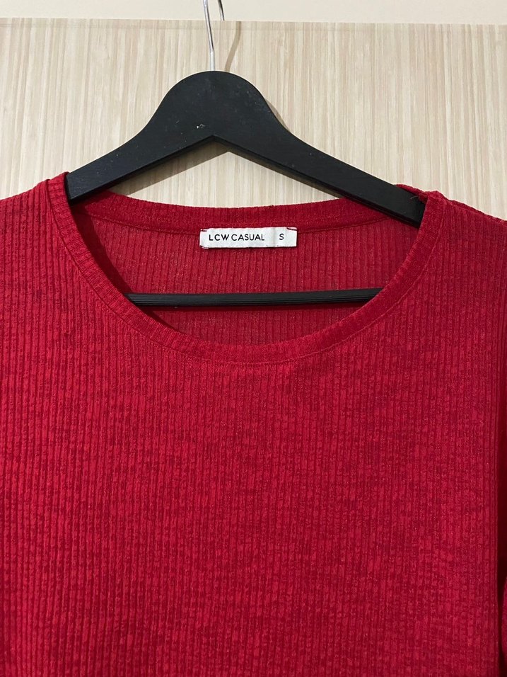 Kırmızı Kısa Kollu Fırfırlı Kadın Bluz - Görsel 2