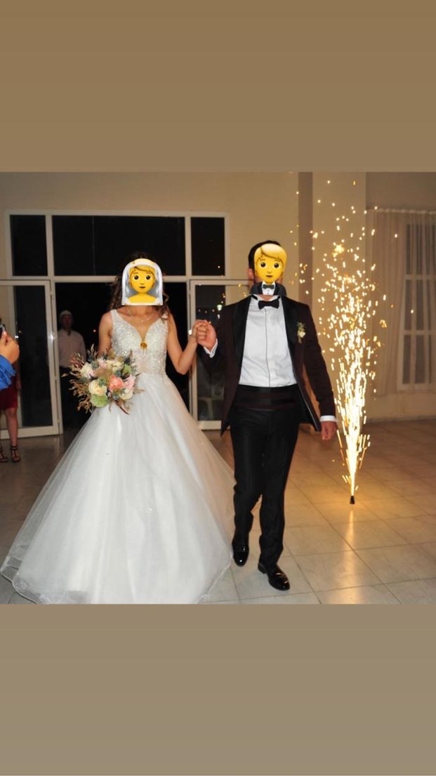 Parlak Beyaz V Yakalı Uzun Gelinlik - Görsel 2