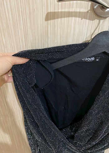 Drapeli V Yakalı Uzun Kollu Siyah Işıltılı Bluz - Görsel 3