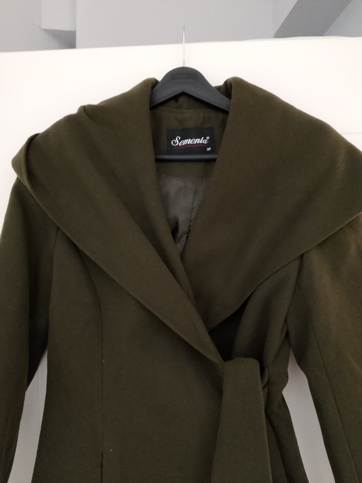 Haki Renk Büyük Yakalı Kaban - Görsel 4