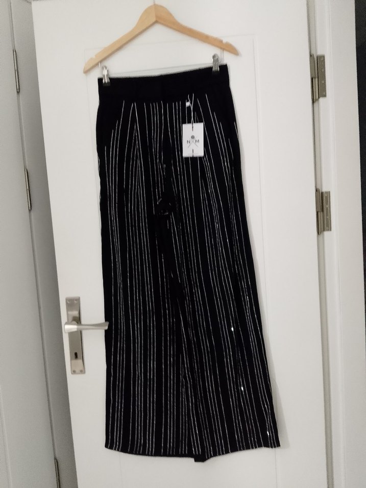 Siyah taş işlemeli Kadın Bol Kesim Kumaş Pantolon - Görsel 2