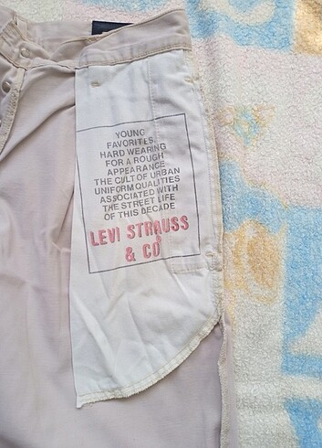 30 Beden ten rengi Renk Levi's pantolon 
