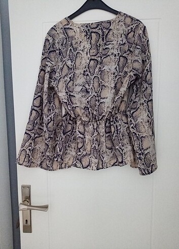 Şık bir gömlek - Görsel 3