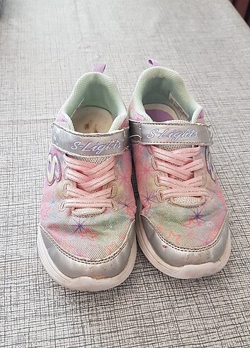 32 Beden çeşitli Renk Skechers kız çocuk ayakkabı