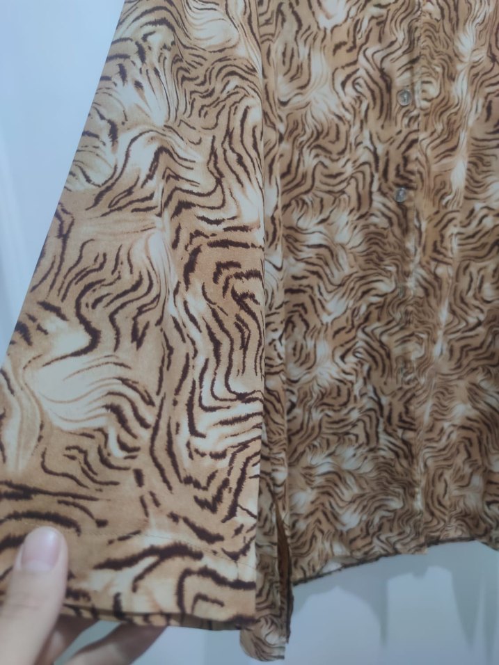 Düğmeli V Yaka Kahverengi Zebra Desenli Kadın Tunik - Görsel 2