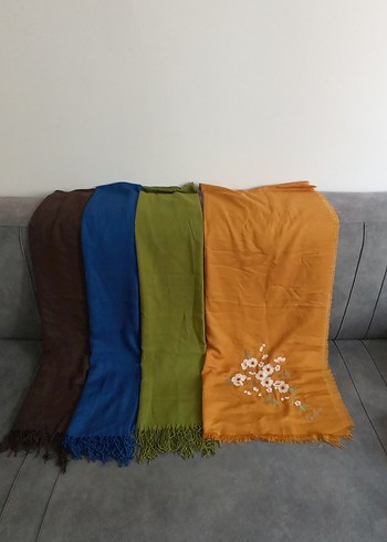Armine Çiçek Nakışlı Çok Renkli Kadın Şal