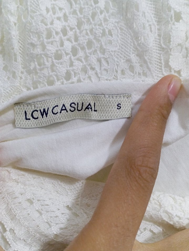 Dantel Detaylı Beyaz Mini Örme Elbise - Görsel 3