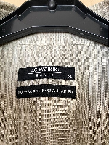LC Waikiki Lcwaikiki kısa kollu erkek gömleği.