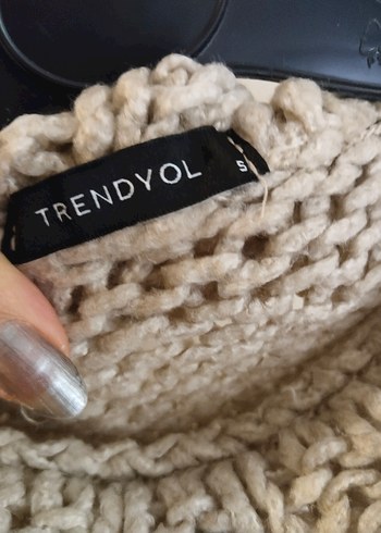 Trendyol & Milla Bej Örgü Boğazlı Kolsuz Kadın Süveter