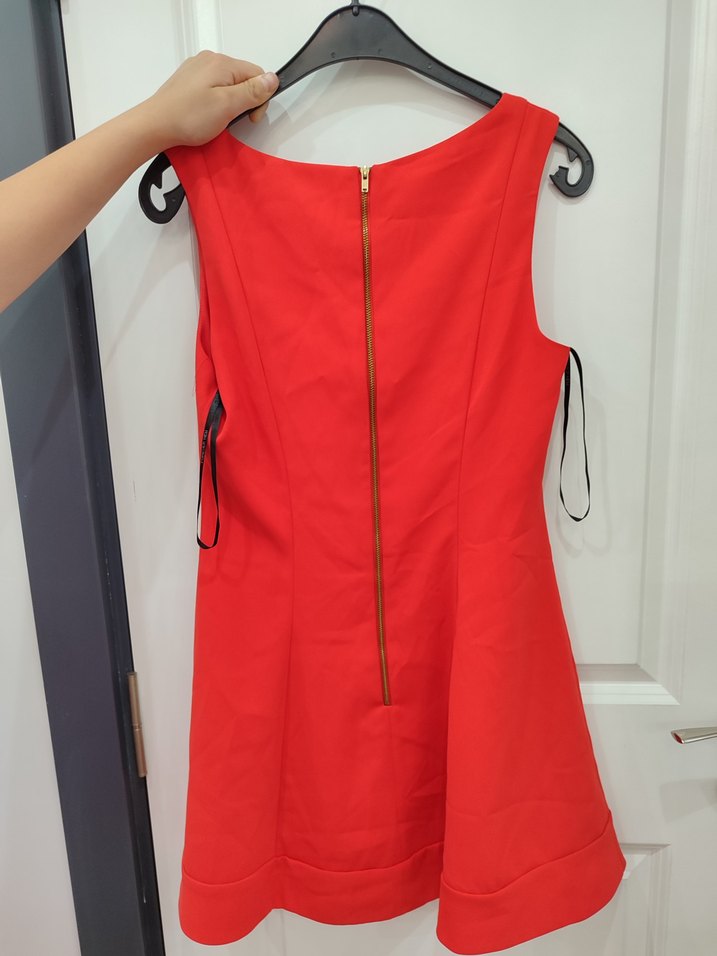 Kırmızı Kemerli Midi Kadın Elbise - Görsel 2